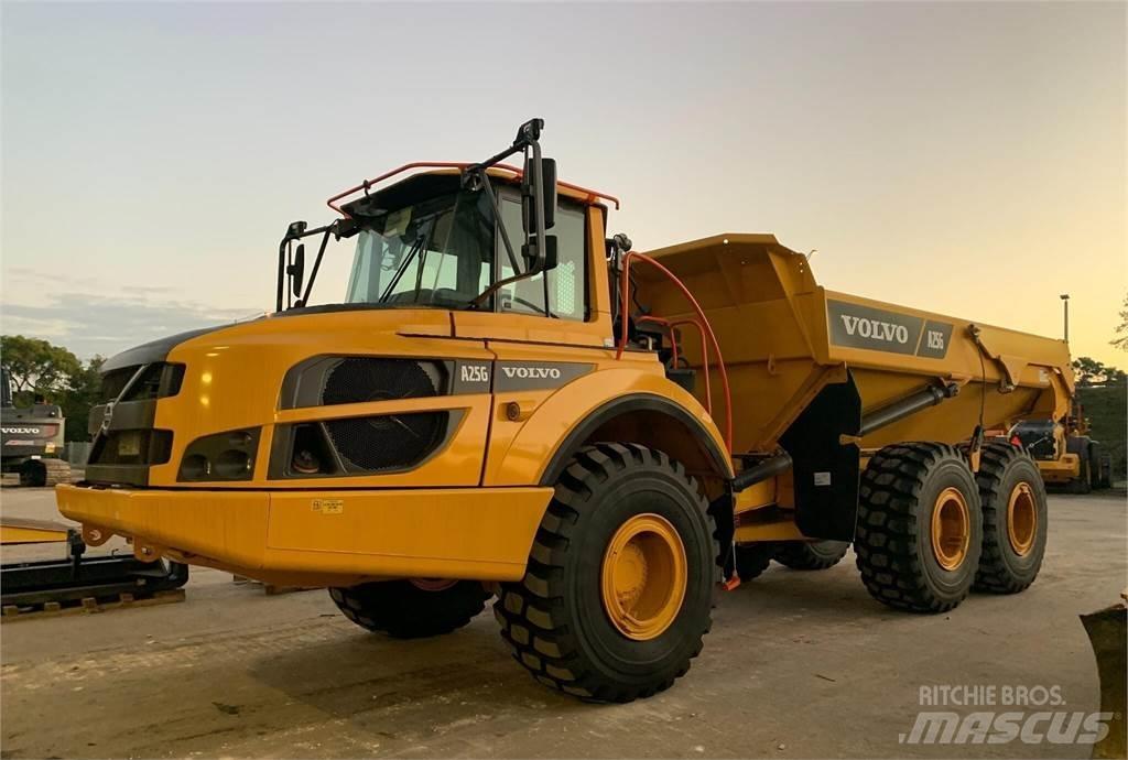Volvo A25G 鉸接式起吊車
