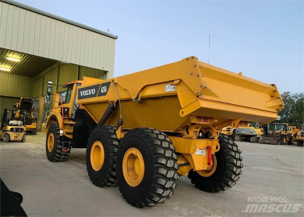 Volvo A25G 鉸接式起吊車