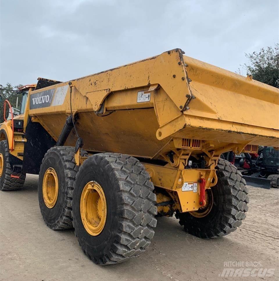 Volvo A25G 鉸接式起吊車