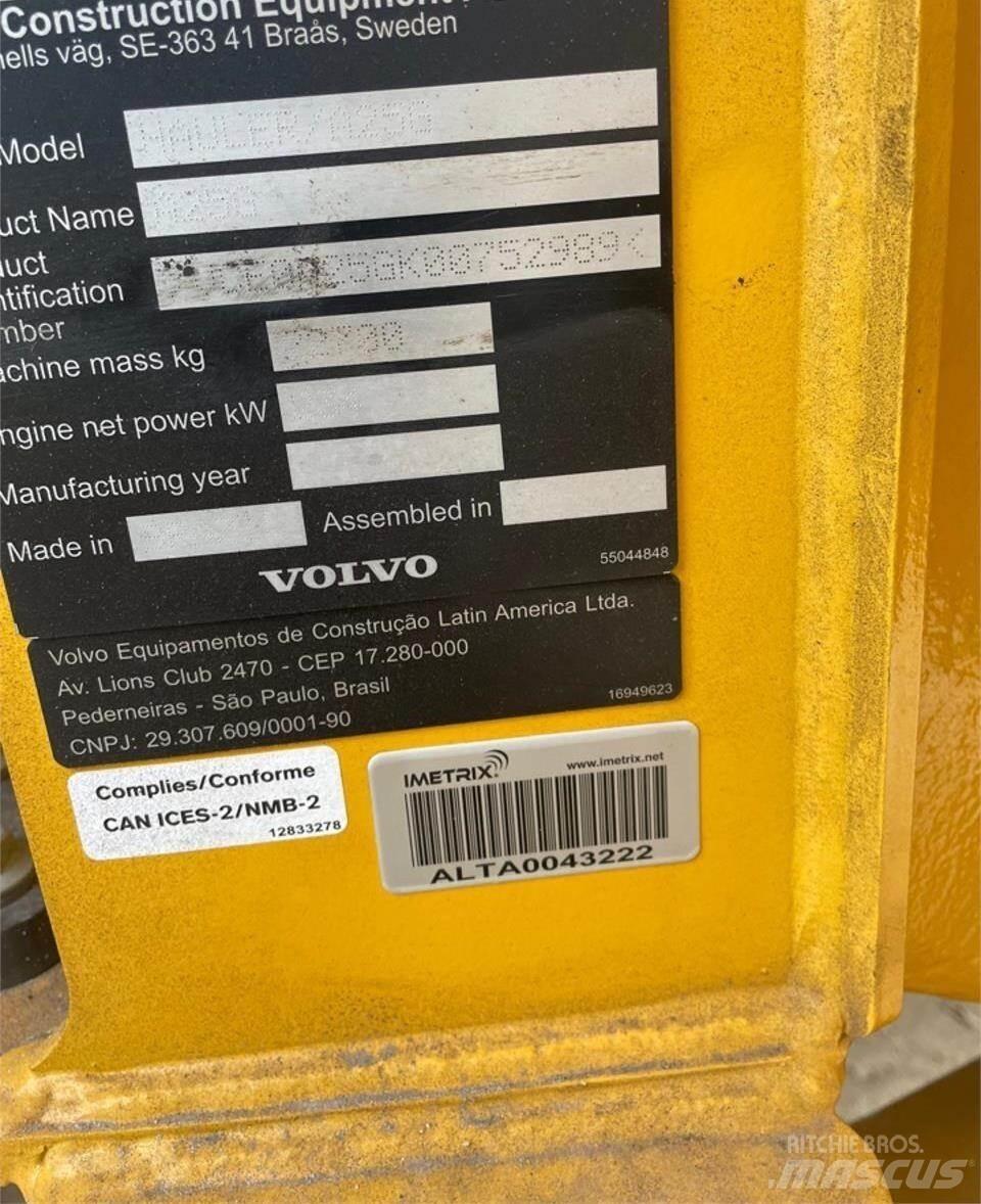 Volvo A25G 鉸接式起吊車