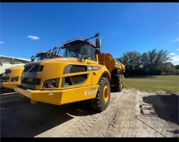 Volvo A25G 鉸接式起吊車
