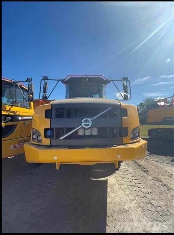 Volvo A25G 鉸接式起吊車