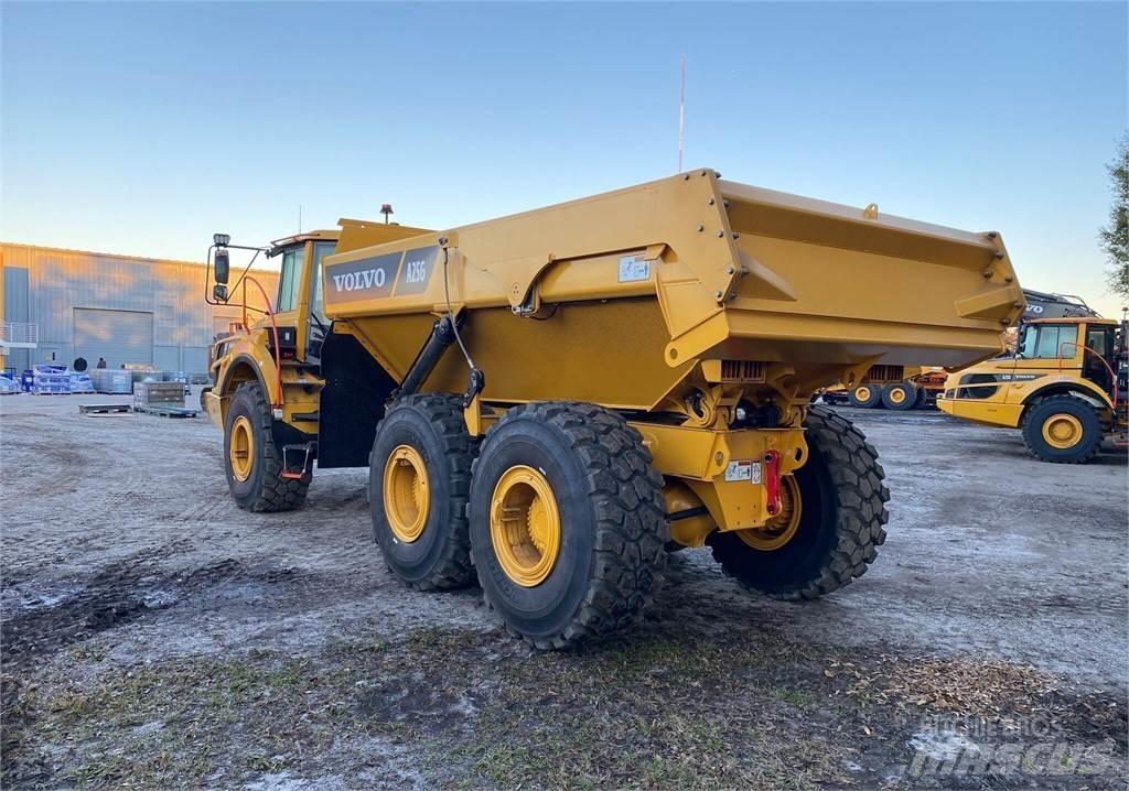 Volvo A25G 鉸接式起吊車