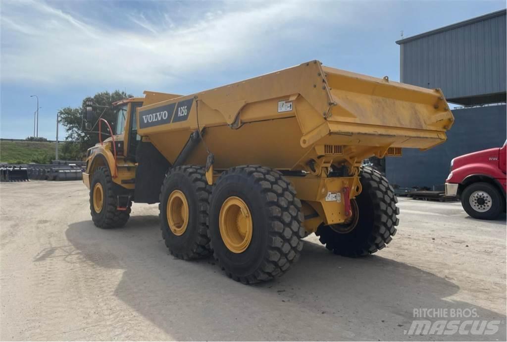 Volvo A25G 鉸接式起吊車