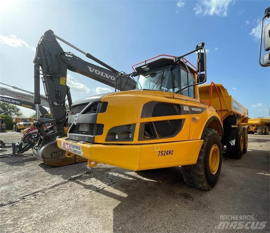 Volvo A25G 鉸接式起吊車