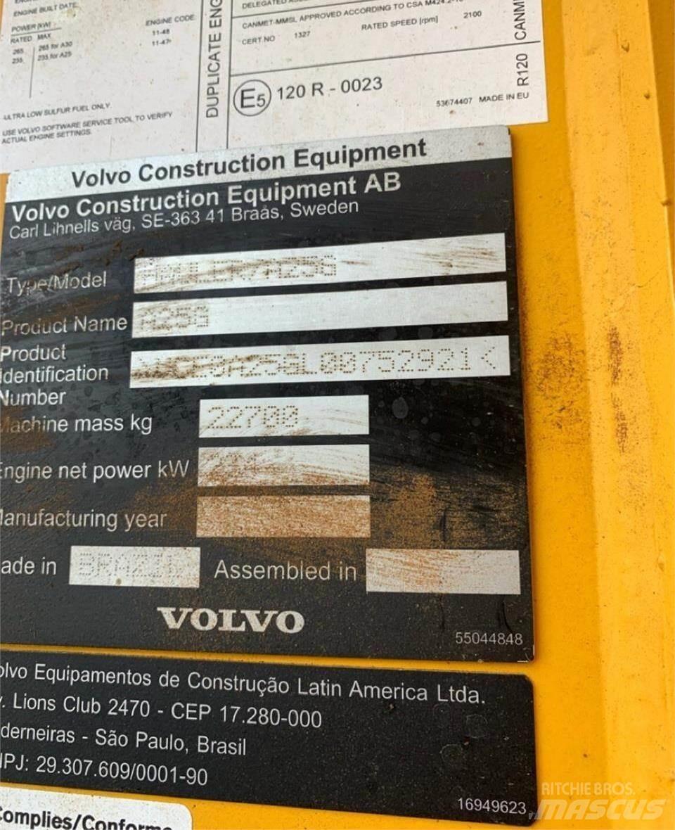 Volvo A25G 鉸接式起吊車
