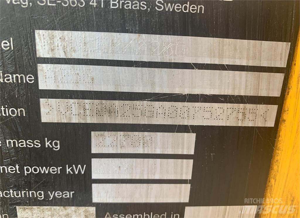 Volvo A25G 鉸接式起吊車