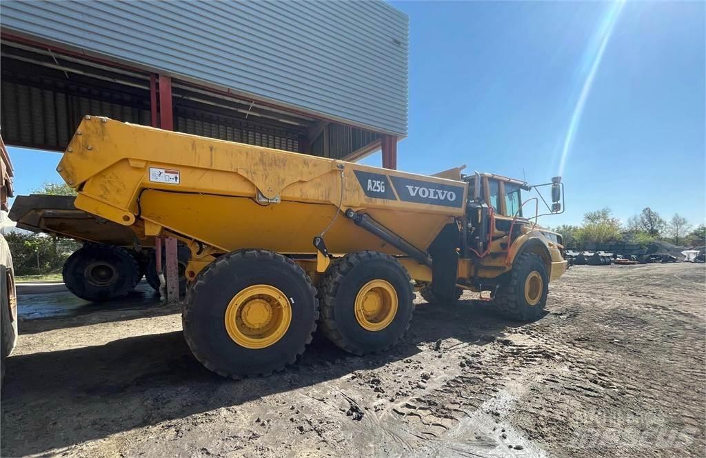 Volvo A25G 鉸接式起吊車
