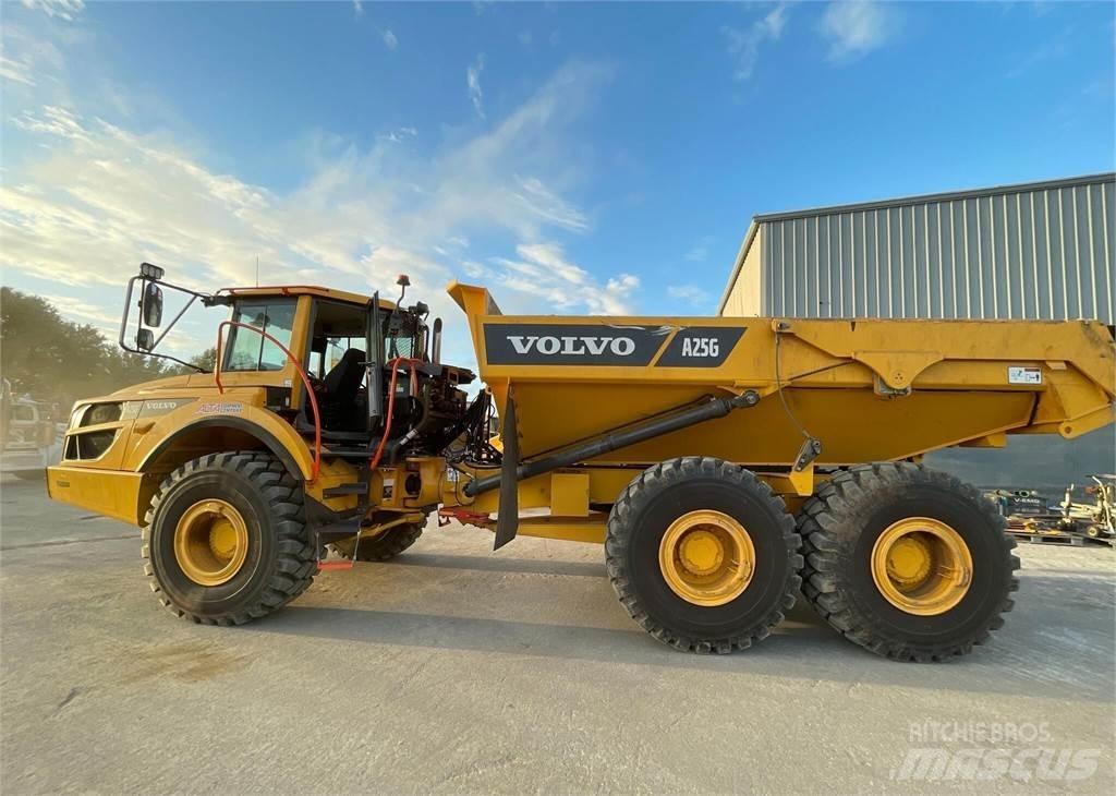 Volvo A25G 鉸接式起吊車
