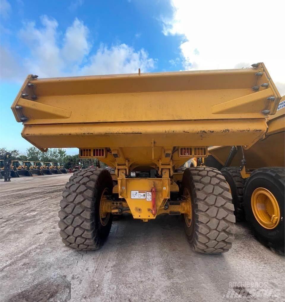 Volvo A25G 鉸接式起吊車