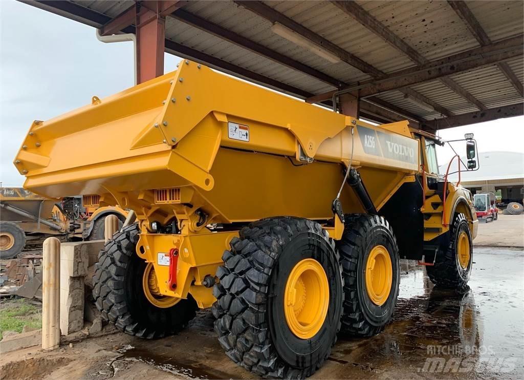 Volvo A25G 鉸接式起吊車