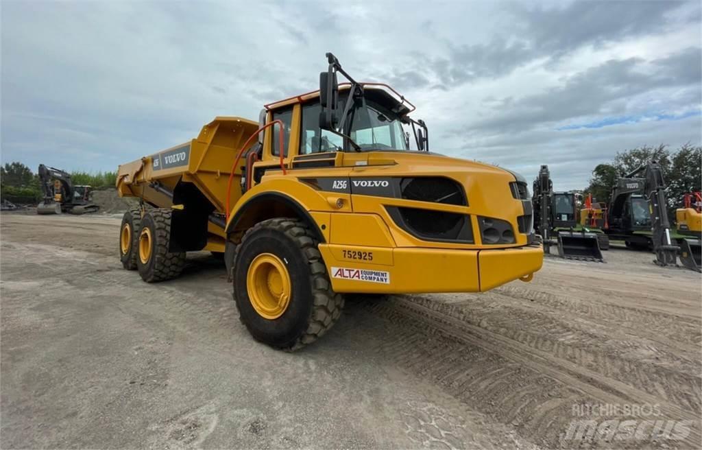 Volvo A25G 鉸接式起吊車