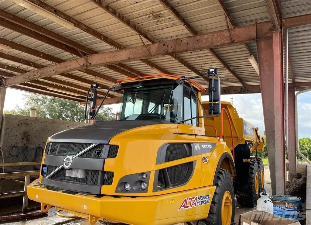 Volvo A25G 鉸接式起吊車