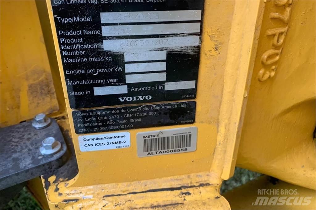 Volvo A25G 鉸接式起吊車