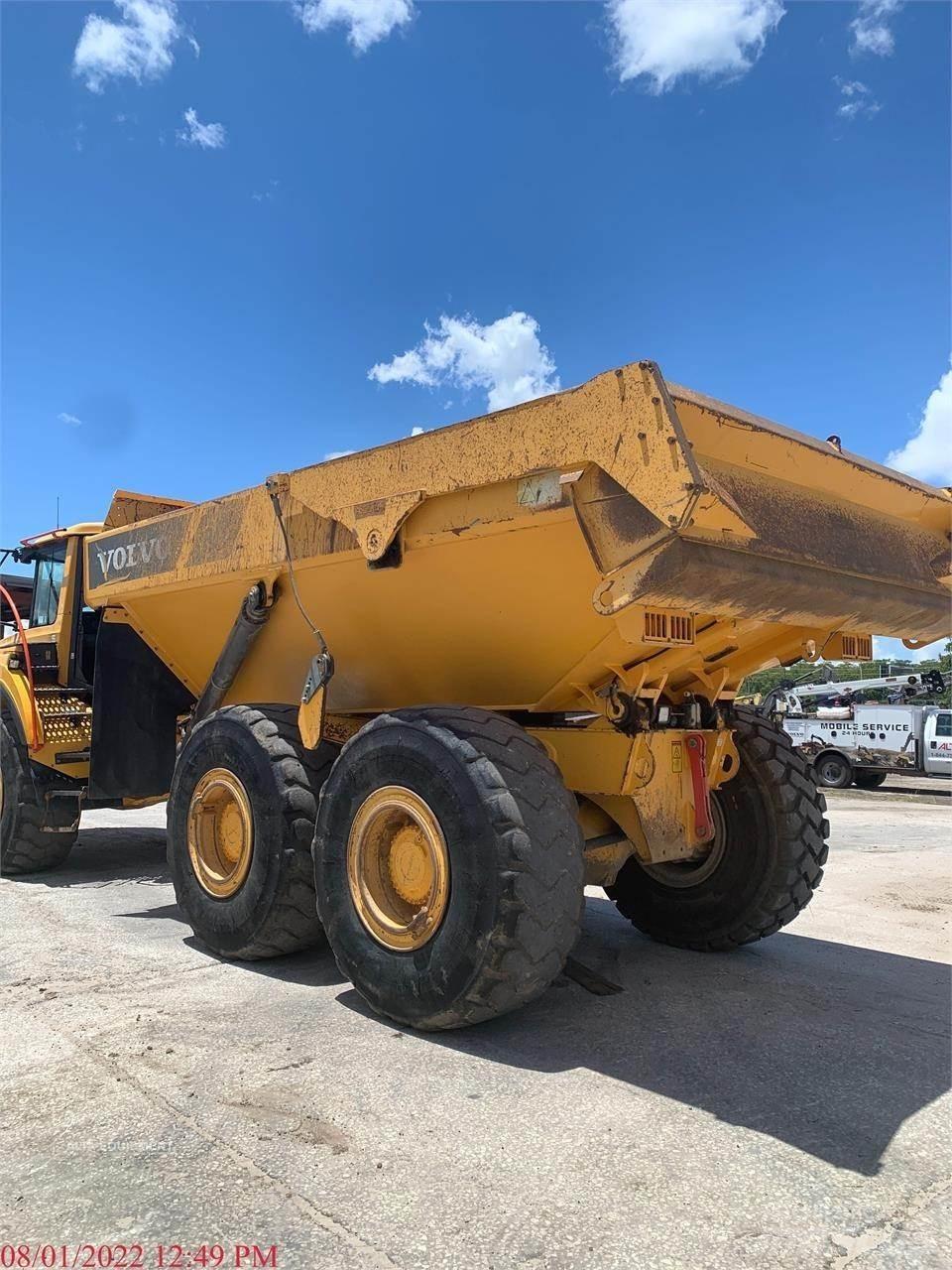 Volvo A30G 鉸接式起吊車
