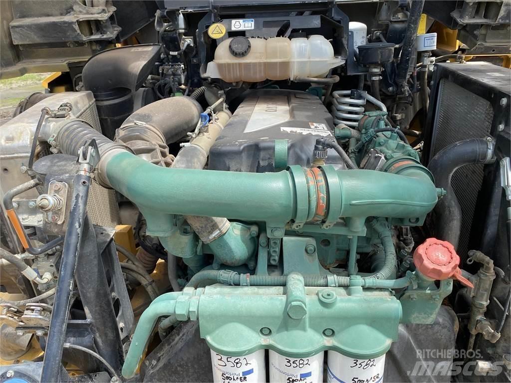 Volvo A30G 鉸接式起吊車