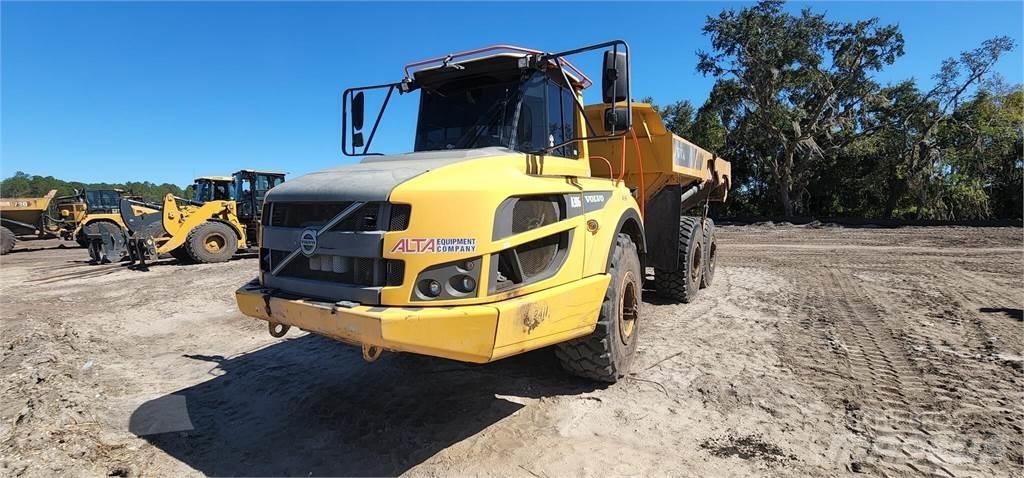 Volvo A30G 鉸接式起吊車