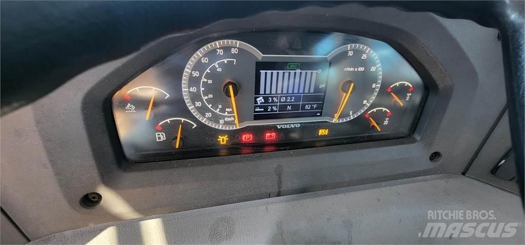 Volvo A30G 鉸接式起吊車