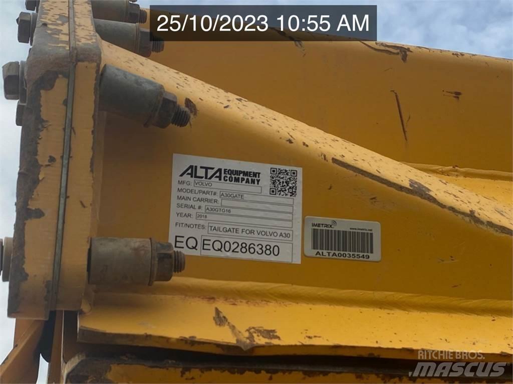 Volvo A30G 鉸接式起吊車