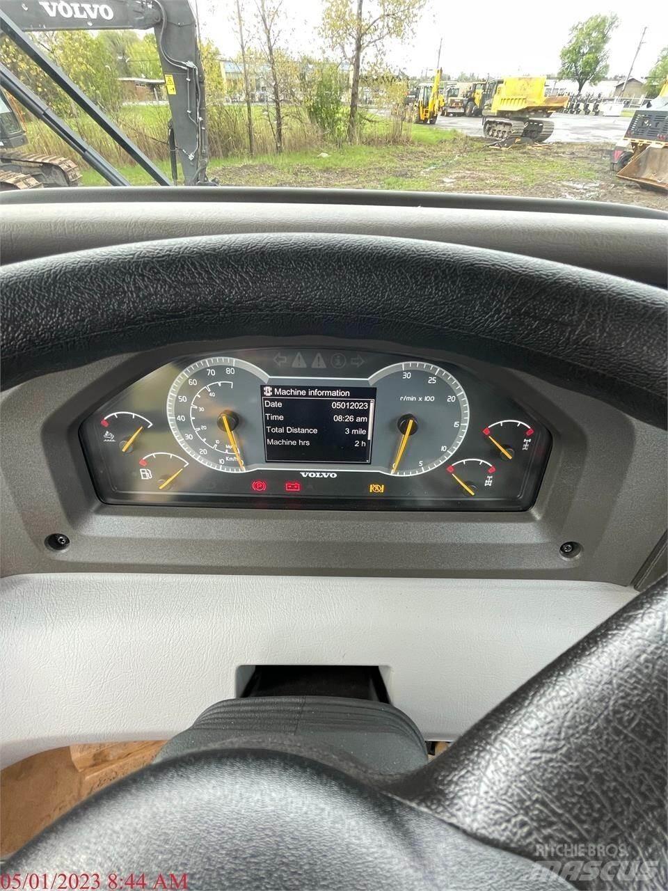 Volvo A30G 鉸接式起吊車