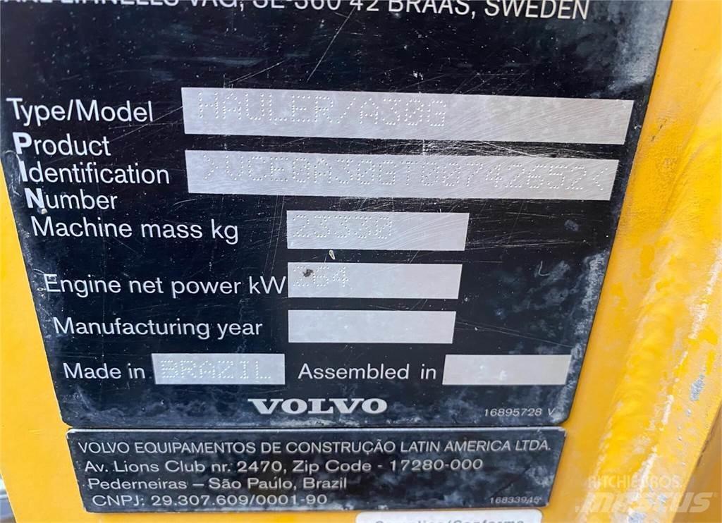 Volvo A30G 鉸接式起吊車
