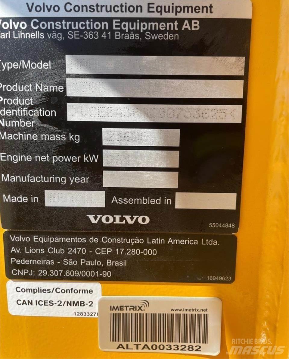 Volvo A30G 鉸接式起吊車