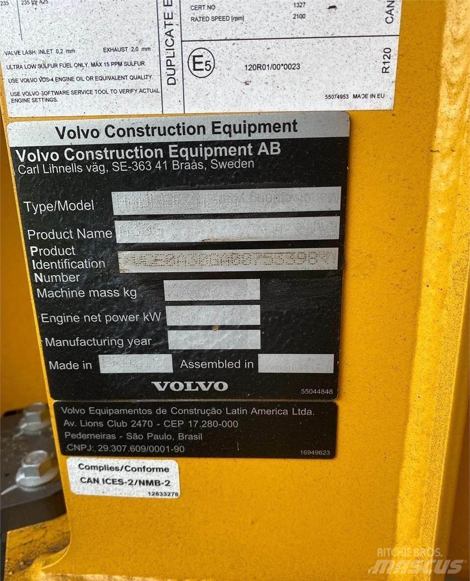 Volvo A30G 鉸接式起吊車