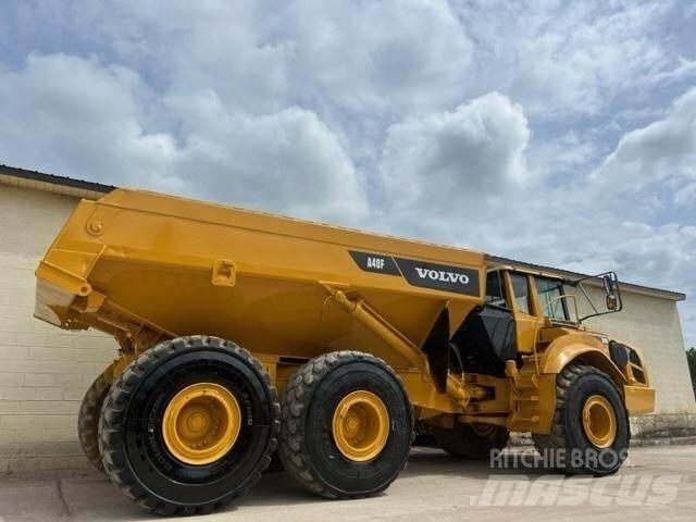 Volvo A40F 鉸接式起吊車