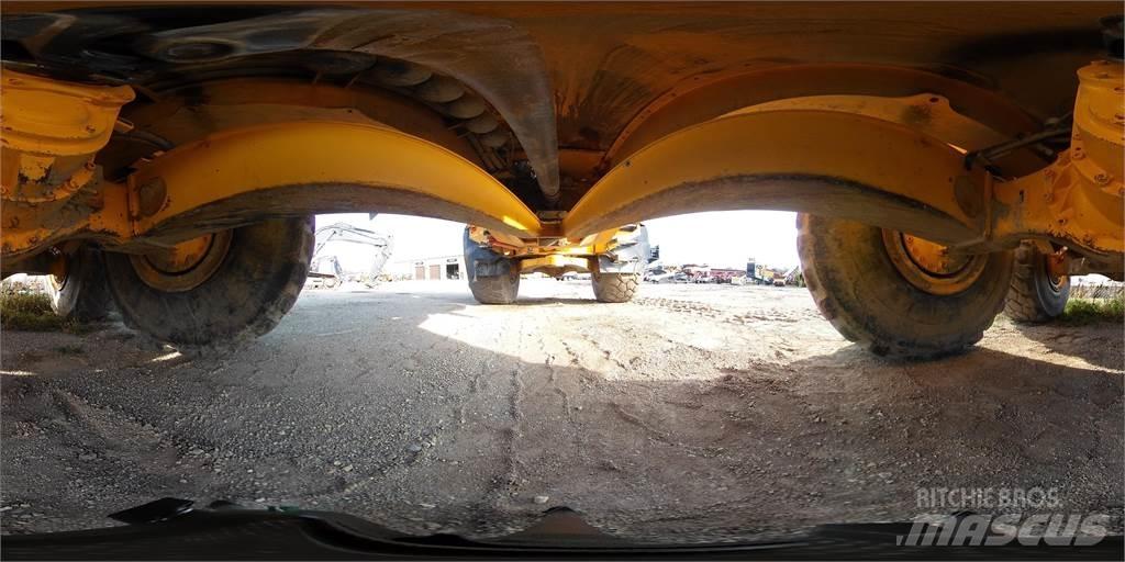 Volvo A40G 鉸接式起吊車