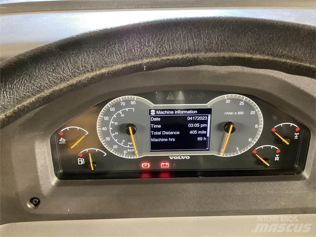 Volvo A40G 鉸接式起吊車