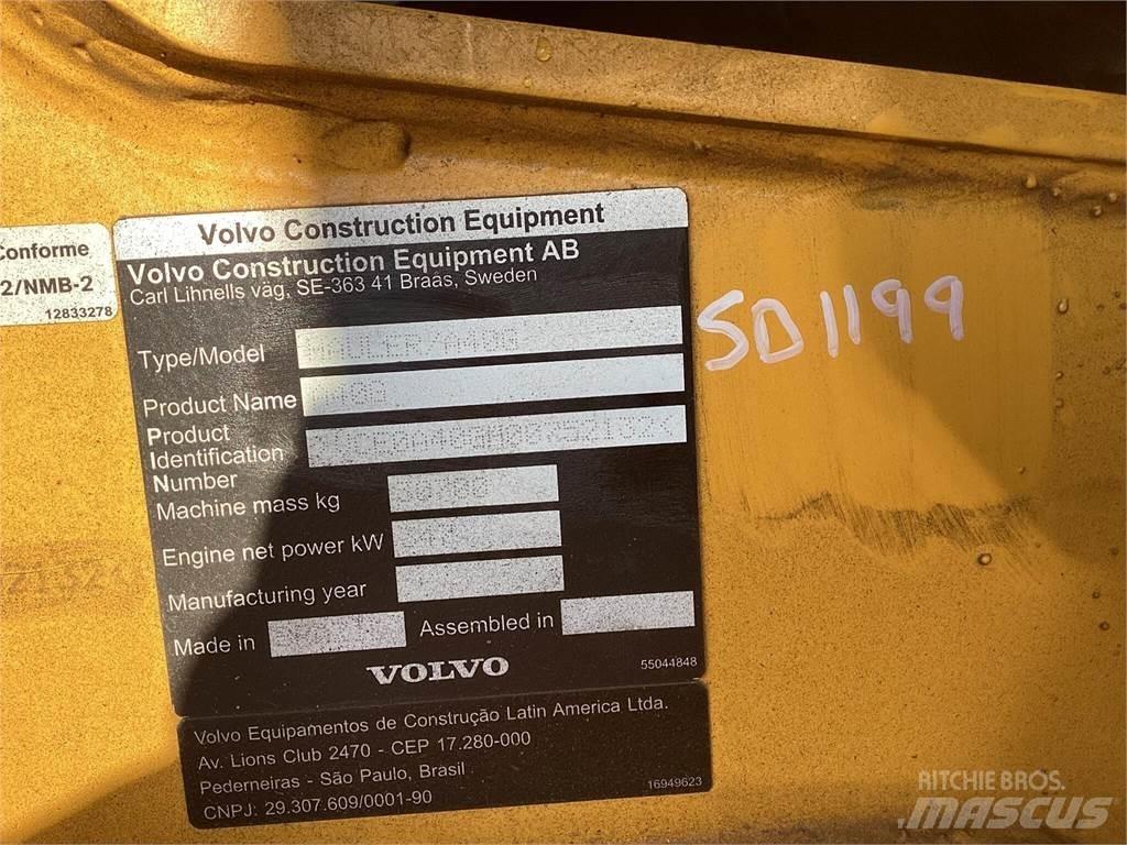 Volvo A40G 鉸接式起吊車