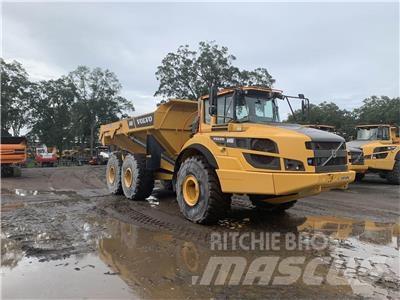Volvo A40G 鉸接式起吊車