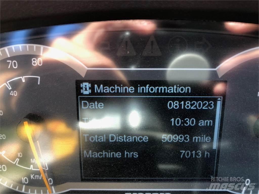 Volvo A40G 鉸接式起吊車