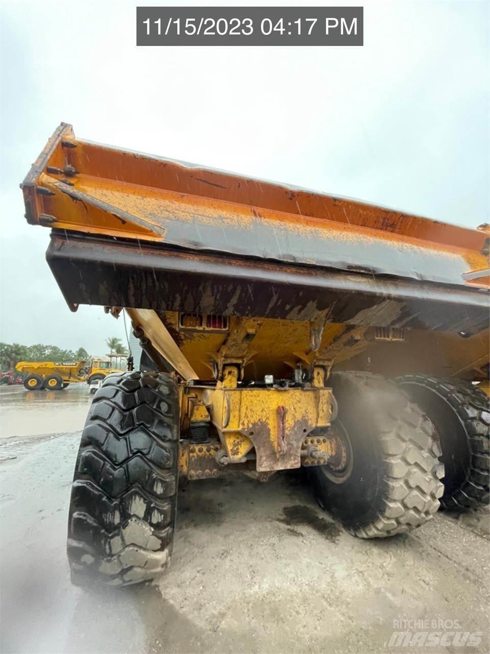Volvo A40G 鉸接式起吊車