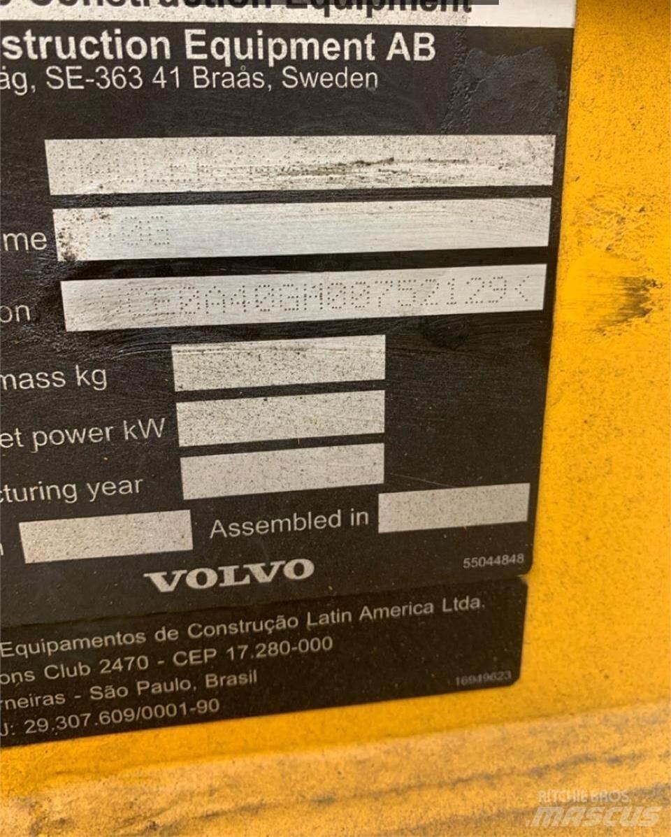 Volvo A40G 鉸接式起吊車