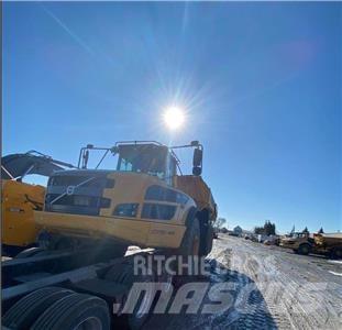 Volvo A40G 鉸接式起吊車