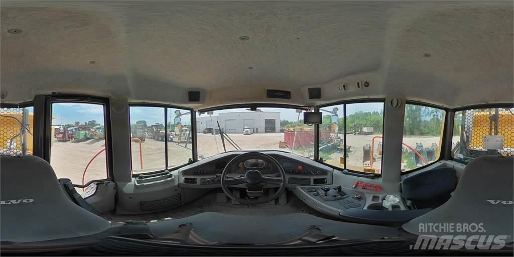 Volvo A45G 鉸接式起吊車