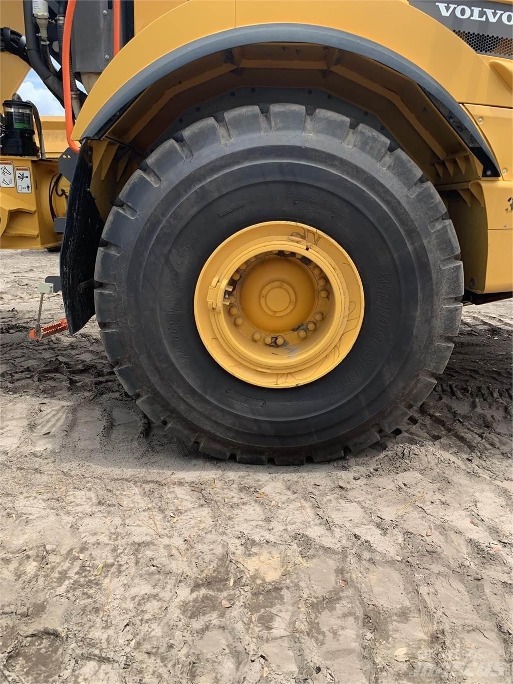 Volvo A45G FS 鉸接式起吊車