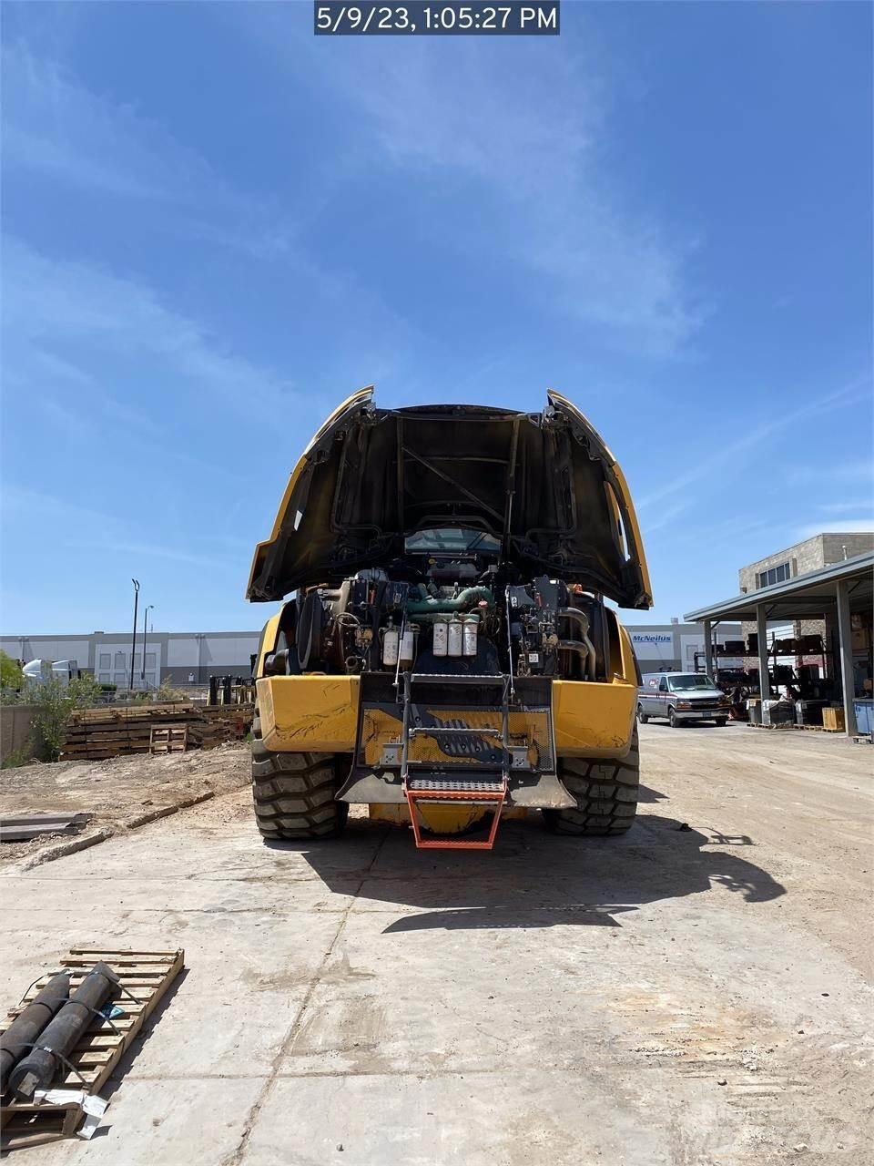 Volvo A60H 鉸接式起吊車