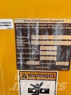 Volvo CR30B 複合式滾壓機