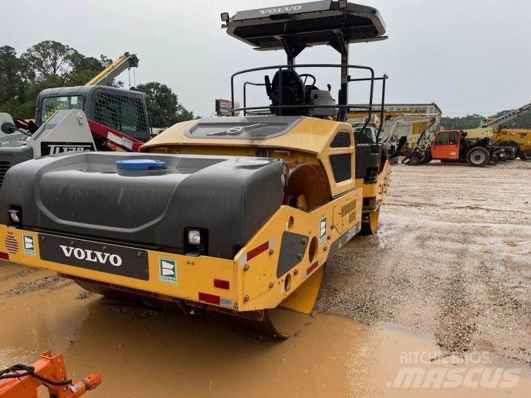 Volvo DD120B 雙輪滾壓機