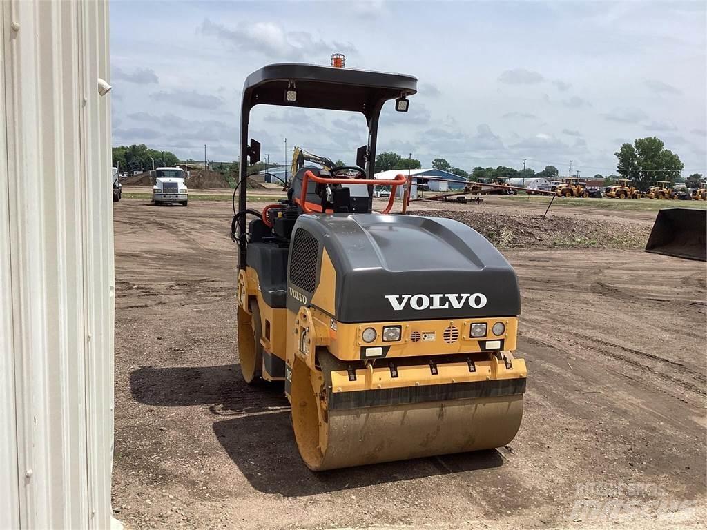 Volvo DD30B 雙輪滾壓機