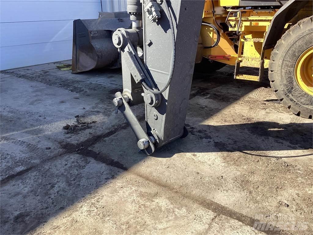 Volvo EC350EL 廢棄物/工業用操作車