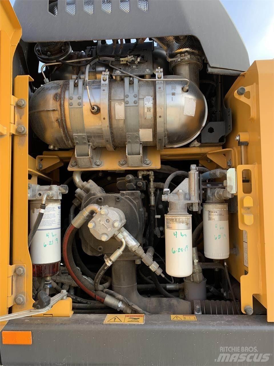 Volvo EW180E 旋轉式挖土機/掘鑿機/挖掘機