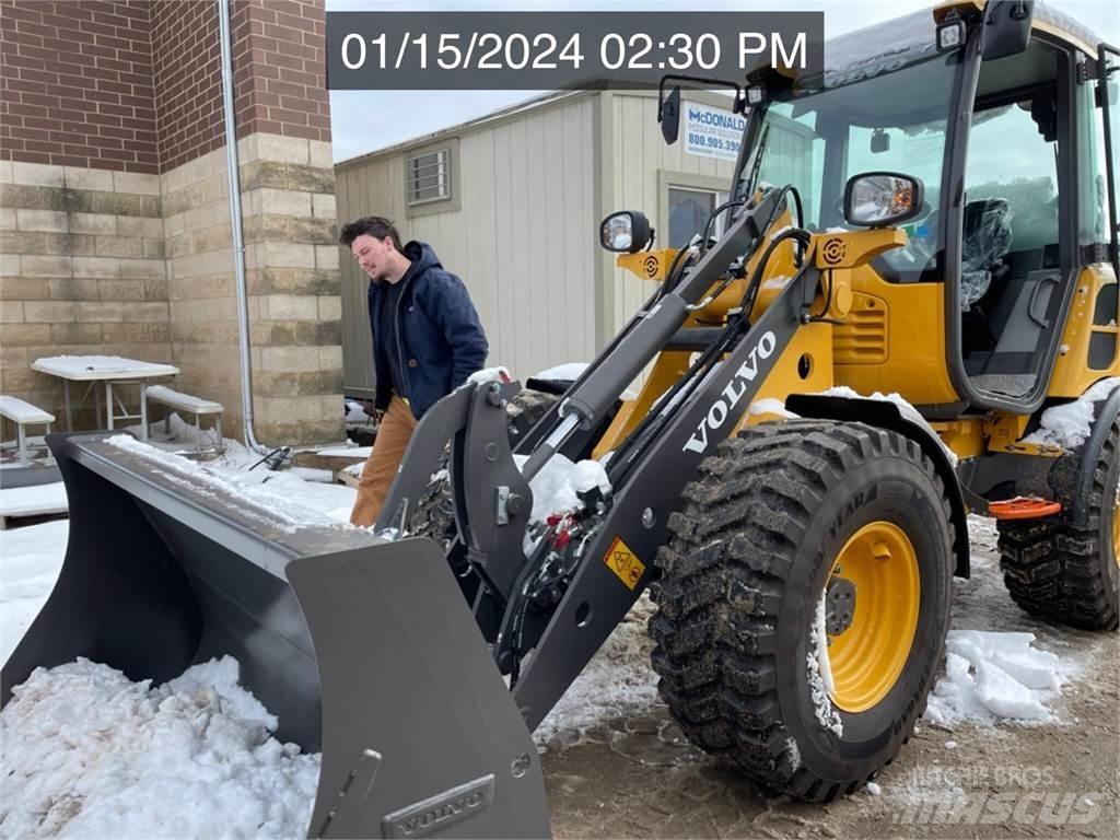 Volvo L25 輪胎式裝載機