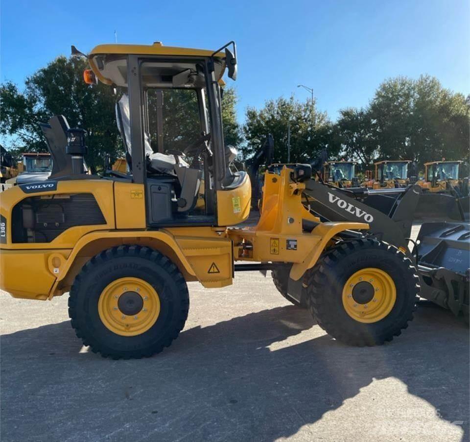 Volvo L30GS 輪胎式裝載機