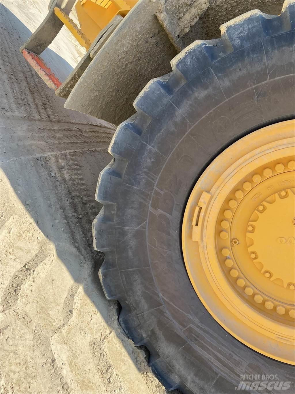 Volvo L350H 輪胎式裝載機