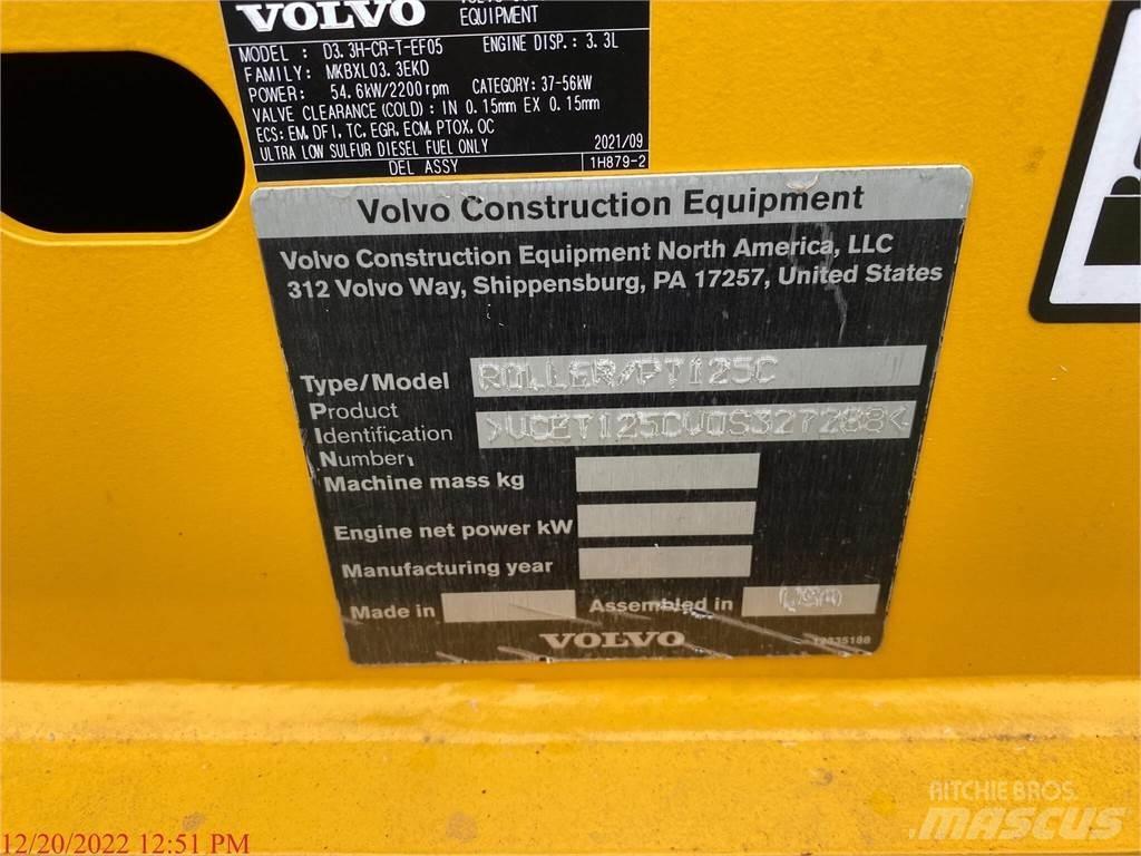 Volvo PT125C 膠輪滾壓機