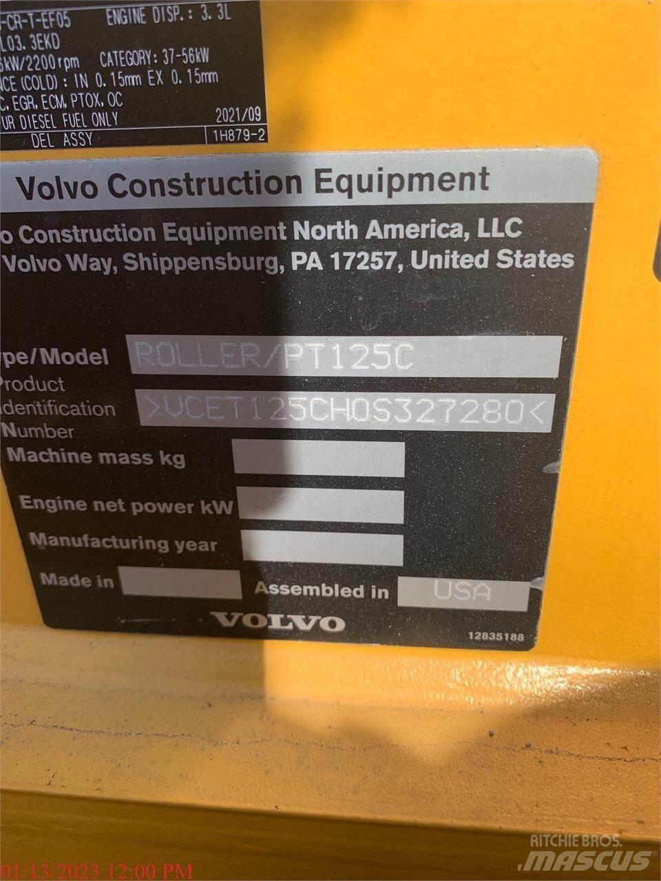 Volvo PT125C 膠輪滾壓機