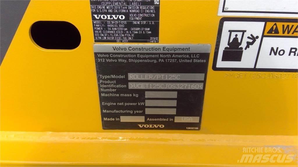 Volvo PT125C 膠輪滾壓機
